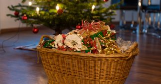 Dans quelle poubelle jeter les papiers cadeaux de Noël ? Dans quelle poubelle jeter les papiers cadeaux de Noël ?