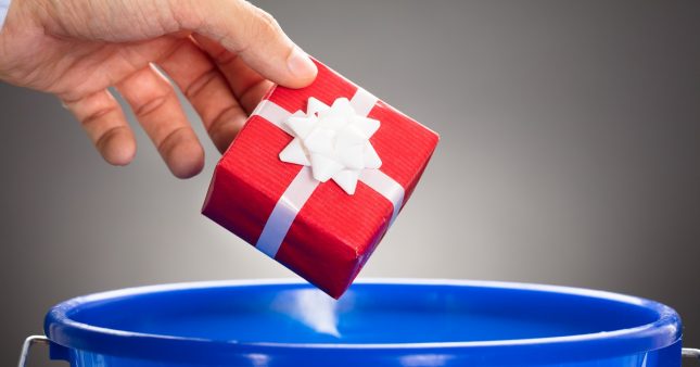 Dans quelle poubelle jeter les papiers cadeaux de Noël ?