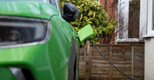 Voiture électrique d'occasion : une nouvelle aide arrive en septembre 2026 Voiture électrique d'occasion : une nouvelle aide arrive en septembre 2026