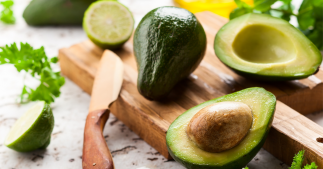 Biodiversité, eau, pesticides, CO2... Peut-on manger un avocat sans scrupules ? Biodiversité, eau, pesticides, CO2... Peut-on manger un avocat sans scrupules ?