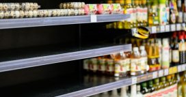 Pénuries alimentaires en 2023 : 7 aliments qui risquent de manquer dans les rayons Pénuries alimentaires en 2023 : 7 aliments qui risquent de manquer dans les rayons