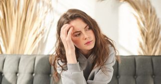 8 habitudes quotidiennes qui endommagent votre cerveau