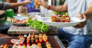 Brochettes au barbecue et à l'apéro : recettes gourmandes, marinades et idées originales Brochettes au barbecue et à l'apéro : recettes gourmandes, marinades et idées originales