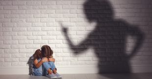 'Time-out' ou éducation positive : faut-il punir son enfant ?