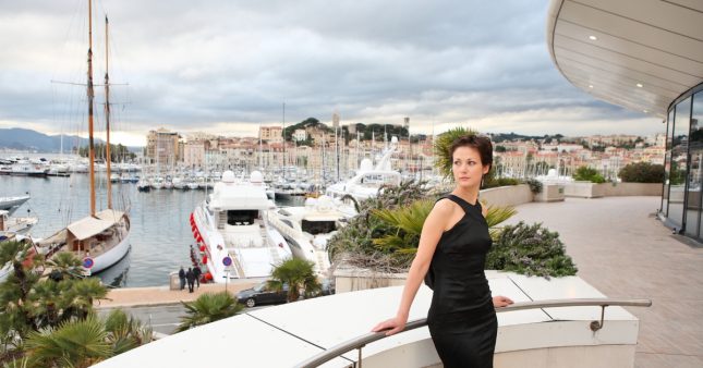 Festival de Cannes : un compte Twitter 'traque' les yachts et leurs émissions de CO2 Festival de Cannes : un compte Twitter 'traque' les yachts et leurs émissions de CO2