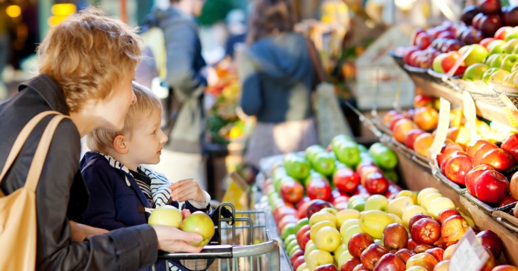 Inflation et hausse des prix : les fruits et légumes tirent leur épingle du jeu