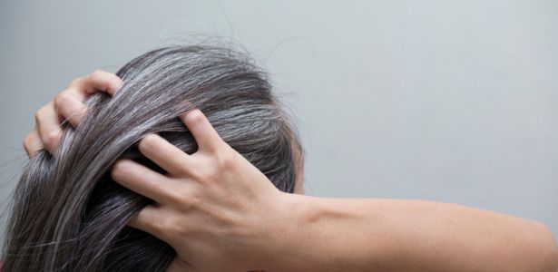 Préserver la santé de ses cheveux pendant la ménopause