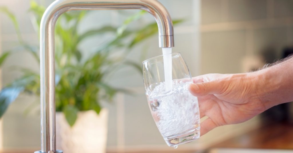 Eau du robinet : les autorités sanitaires alertent sur cette maladie qui sévit actuellement