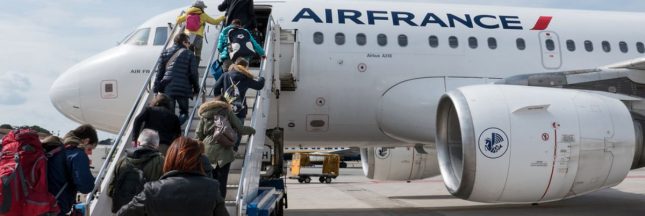 Greenwashing : 17 compagnies aériennes accusées de faire payer plus cher les clients pour rien