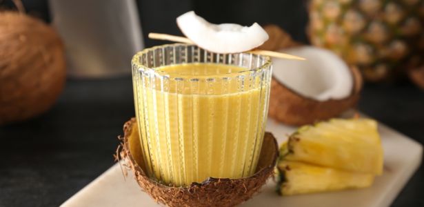 Smoothie à l'ananas et au lait de coco
