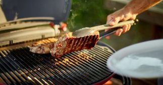 Barbecue et intoxication alimentaire : 4 erreurs courantes à éviter avec la viande Barbecue et intoxication alimentaire : 4 erreurs courantes à éviter avec la viande