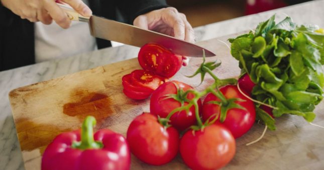 Manger les tomates en été : ces erreurs courantes qui nuisent à leurs saveurs et leurs bienfaits