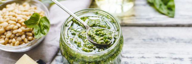 Surprenez vos papilles avec le pesto de courgettes et roquette !