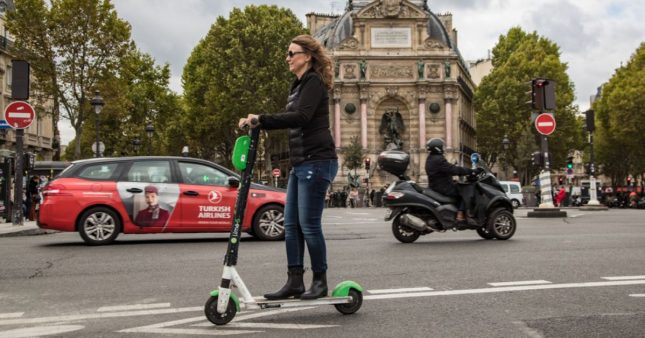 Paris : les trottinettes électriques en libre-service étaient-elles vraiment écolo ?