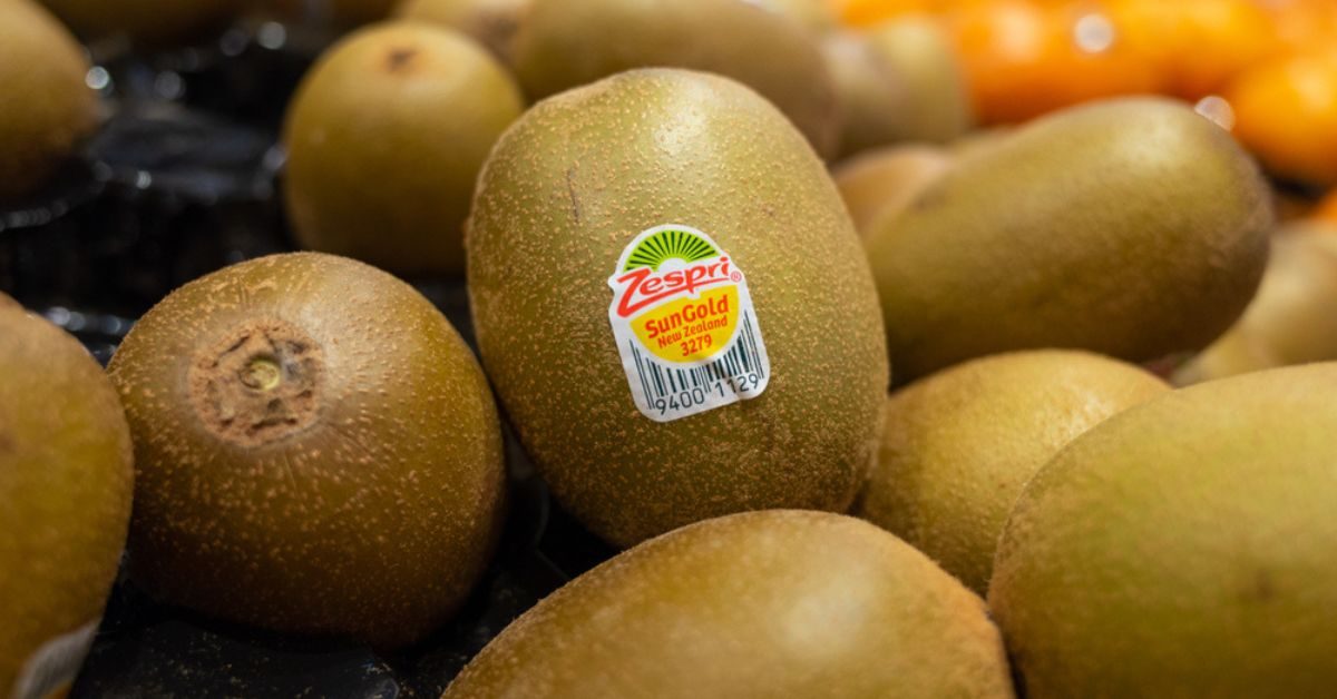 Ce que révèlent les autocollants sur les fruits et légumes que vous achetez au supermarché