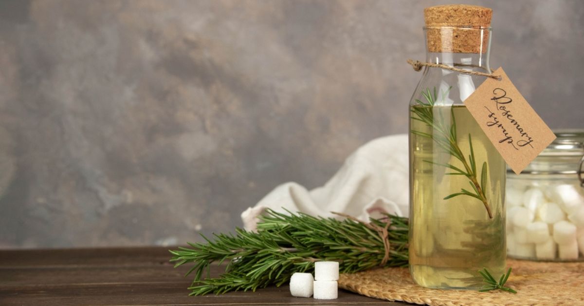 Faites votre propre sirop de romarin pour un hiver gourmand, en pleine santé ! Faites votre propre sirop de romarin pour un hiver gourmand, en pleine santé !