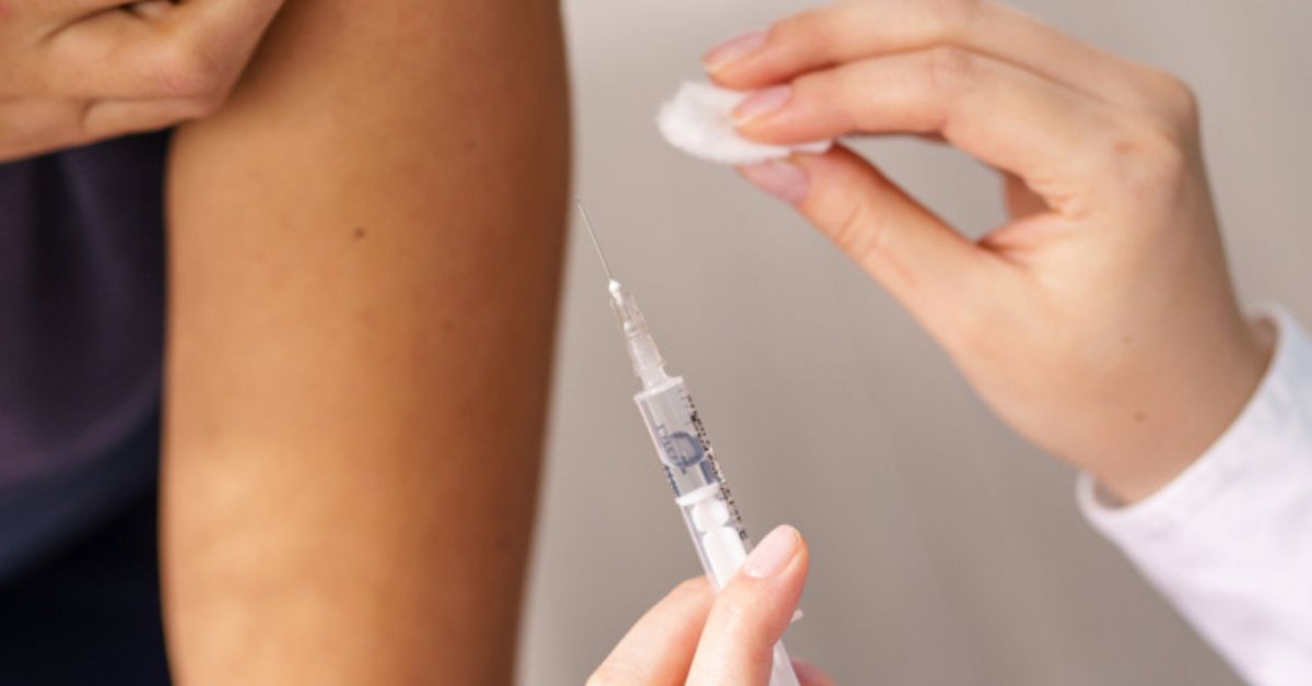 Vaccination généralisée du HPV dès le 5 octobre : les garçons aussi Vaccination généralisée du HPV dès le 5 octobre : les garçons aussi