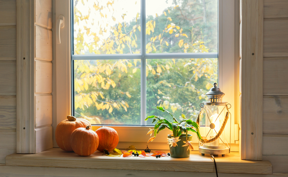 Décor fenêtre d'automne