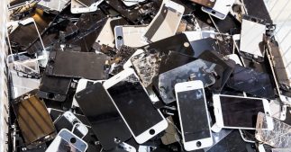 Mines urbaines : l'or caché dans nos déchets électroniques Mines urbaines : l'or caché dans nos déchets électroniques