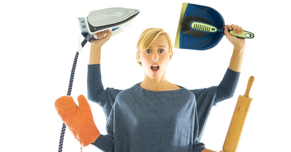 Tâches ménagères : comment les femmes arrivent à alléger leur charge