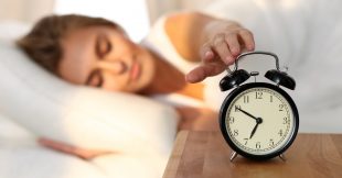 A-t-on vraiment besoin de dormir huit heures par nuit ? A-t-on vraiment besoin de dormir huit heures par nuit ?