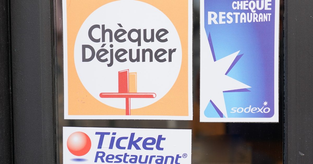 Titres-restaurant : les pâtes, le riz et les oeufs exclus de la liste des produits éligibles