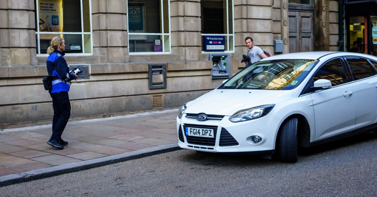 Contraventions de stationnement : retour de l'obligation de paiement avant contestation