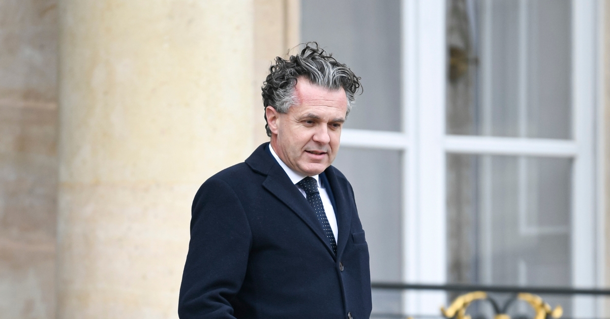 Christophe Béchu, un ministre de la Transition écologique adepte... de l'avion !