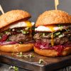 Recette - hamburger aux graines germées et sauce betterave