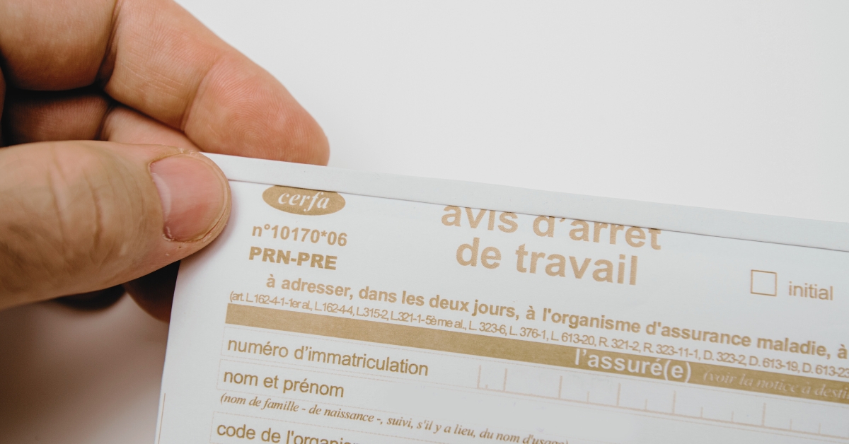 Coup dur pour les travailleurs : vers l'augmentation du délai de carence en cas d'arrêt maladie ?