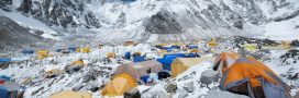 Pollution plastique sur l’Everest :  une école d’ingénieurs française s’engage