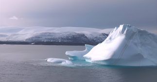 Les calottes antarctiques fondent à un rythme alarmant, surpassant les prévisions initiales