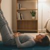 Insomnie : 6 positions de yoga pour stimuler le sommeil Insomnie : 6 positions de yoga pour stimuler le sommeil