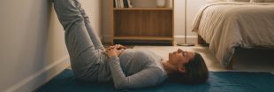 Insomnie : 6 positions de yoga pour stimuler le sommeil