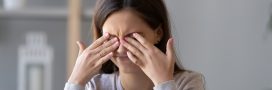 Taches noires devant les yeux : quand s'inquiéter ?