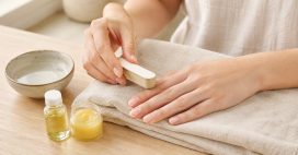 Manucure japonaise : cette méthode étonnante fait briller les ongles sans vernis Manucure japonaise : cette méthode étonnante fait briller les ongles sans vernis