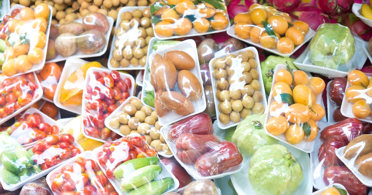 Fruits et légumes : l'interdiction des emballages plastiques annulée Fruits et légumes : l'interdiction des emballages plastiques annulée