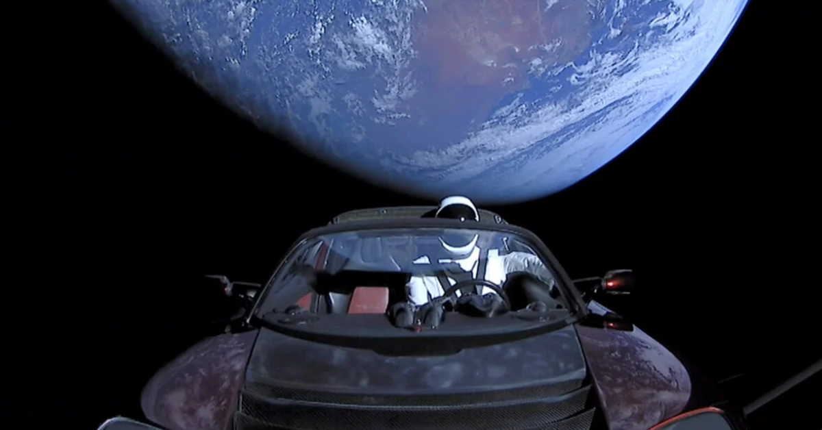 Ils croyaient à un astéroïde... c'était une voiture Tesla en orbite ! Ils croyaient à un astéroïde... c'était une voiture Tesla en orbite !