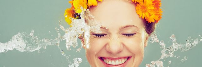 Hydrolats : Le secret anti-âge naturel pour une peau jeune et éclatante