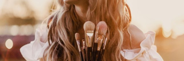 À quoi devez-vous faire attention pour nettoyer correctement vos pinceaux maquillage ?