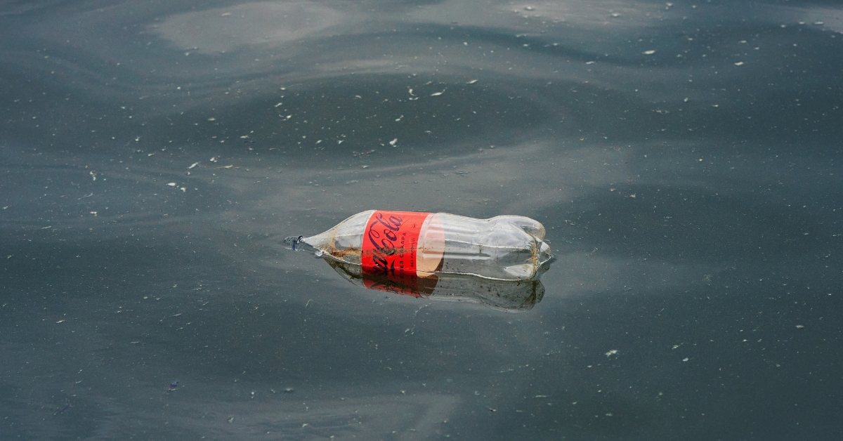 Pollution plastique : à Genève, les pays s'opposent au traité