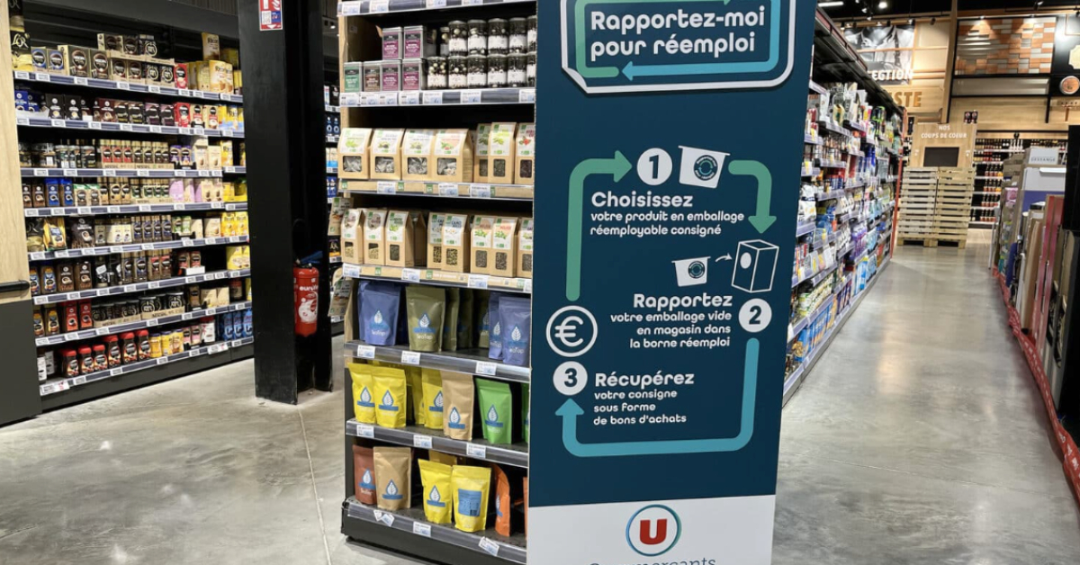 Chips, gâteaux... Carrefour et Super U changent les règles du jeu avec la consigne