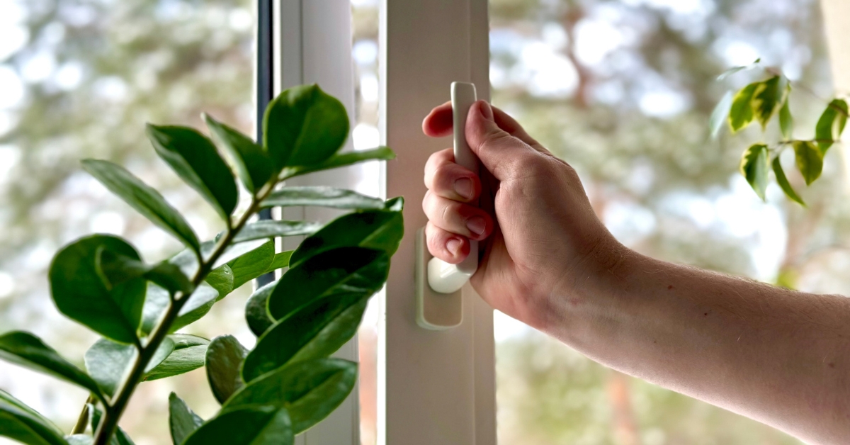 Pourquoi il ne faut pas aérer sa maison à 10h et 21h