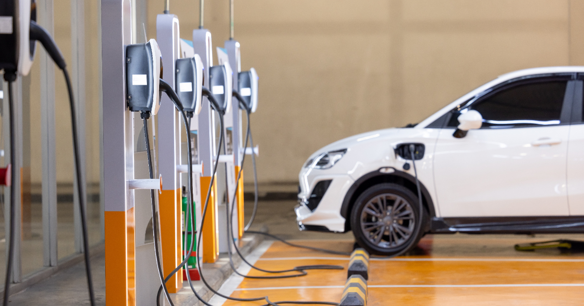 Véhicules électriques : des chargeurs rapides nids à pollution