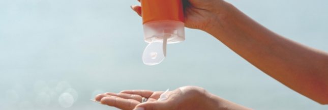 Faut-il supprimer l'octocrylène des crèmes solaires et cosmétiques ?