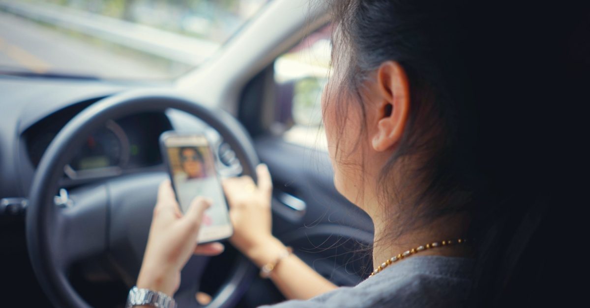 Téléphone au volant : vers le retrait immédiat du permis de conduire dans certaines régions