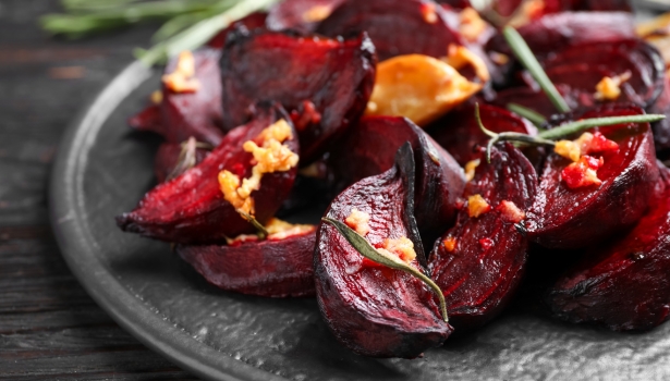 Betteraves rôties au miel, thym et zestes d'orange