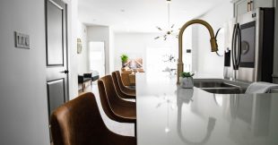 Quel est le meilleur rapport qualité-prix pour une cuisine équipée en 2025 ? Quel est le meilleur rapport qualité-prix pour une cuisine équipée en 2025 ?