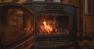 Feux de cheminée : en France, plusieurs centaines de communes les interdisent déjà Feux de cheminée : en France, plusieurs centaines de communes les interdisent déjà