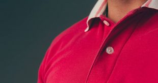 5 détails cachés qui font tenir la forme d'un polo toute la journée 5 détails cachés qui font tenir la forme d'un polo toute la journée